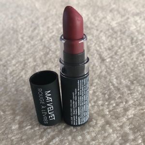 Matte Velvet Lipstick- Shade Volcano